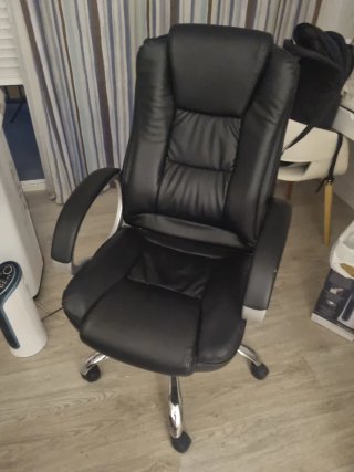 Silla de oficina ergonómica negra