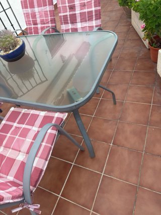 Tavolo e 6 sedie da giardino