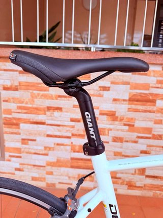 Bicicleta de Carretera Giant  Del año 2017