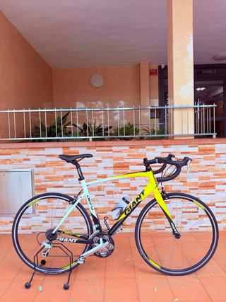Bicicleta de Carretera Giant  Del año 2017