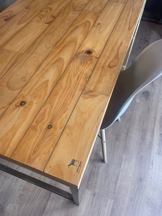 Escritorio y cajonera