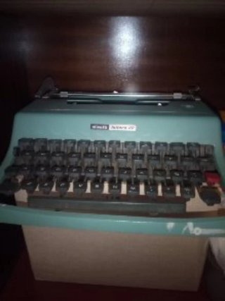 Máquina de escribir Olivetti Lettera 20