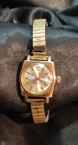 Reloj Candymatic Swiss 25 Rubíes chapado oro