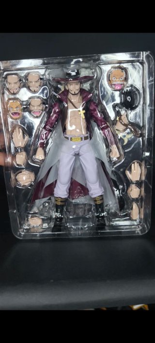 Drácule Mihawk SH Figuarts One Piece