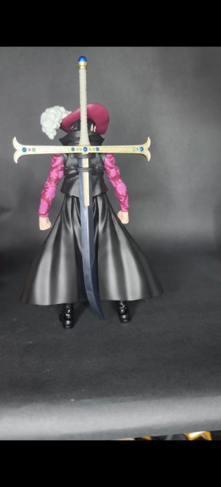 Drácule Mihawk SH Figuarts One Piece
