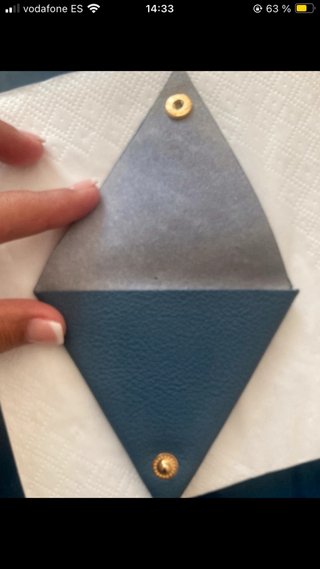 Monedero de piel azul