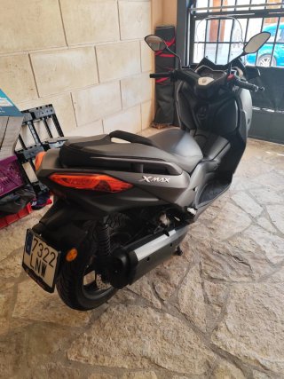 Yamaha XMAX 300 - Maxi Scooter Automática