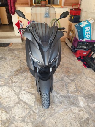 Yamaha XMAX 300 - Maxi Scooter Automática