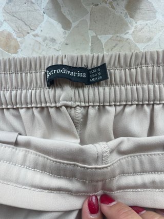 Pantalón Bombacho Stradivarius Crema