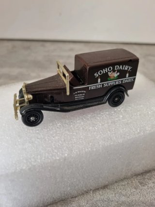 Furgoneta Soho Dairy Days Gone
