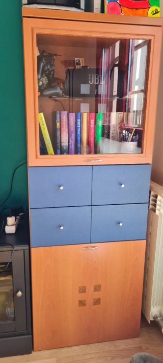 Mueble de salón madera y azul