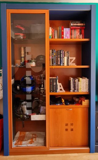 Mueble de salón madera y azul