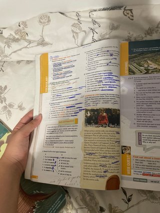 Living English 1 Bachillerato. Student's book