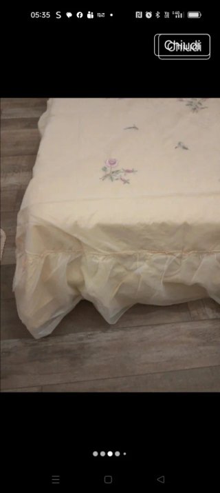 Copriletto vintage con rose