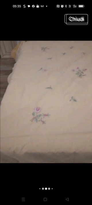 Copriletto vintage con rose