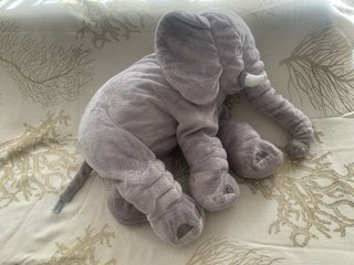 Peluche Elefante Gris Suave
