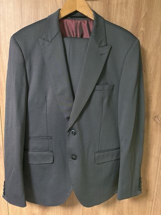 Traje Roberto Bassi Gris y Morado