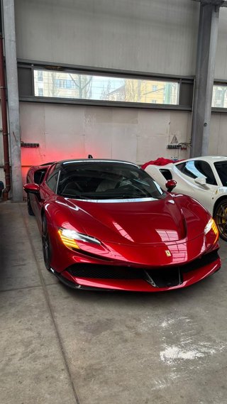 Ferrari SF90 2023