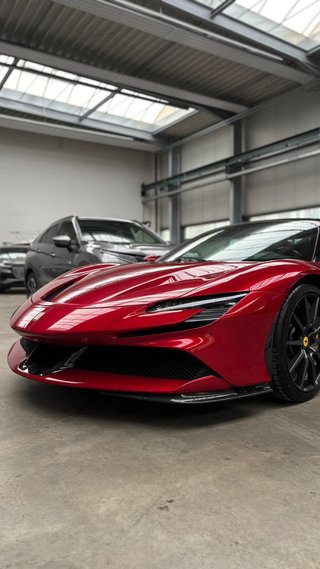 Ferrari SF90 2023