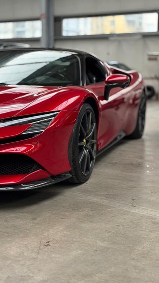 Ferrari SF90 2023