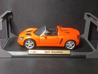 Opel Speedster scala 1:18