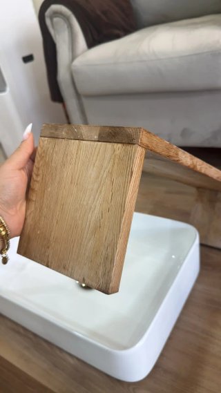 Estantería de madera rústica