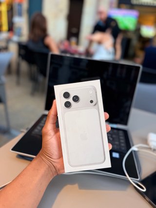iPhone 17 Pro Max Blanco 256GB Como nuevo poco uso