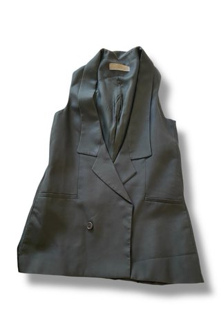 Traje Uterqüe gris chaleco y pantalón