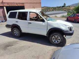 Nissan Terrano II 2001
