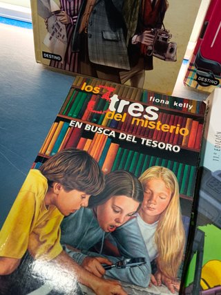7 libros juveniles en buen estado