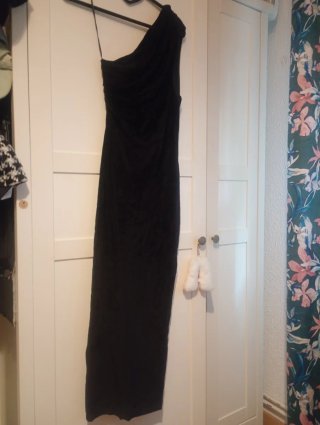Vestido midi terciopelo Zara asimétrico S
