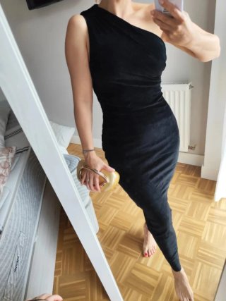 Vestido midi terciopelo Zara asimétrico S