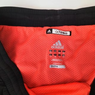 Conjunto de pantalones cortos Adidas y Decathlon