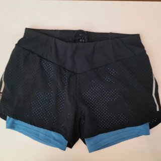 Conjunto de pantalones cortos Adidas y Decathlon
