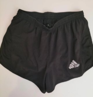 Conjunto de pantalones cortos Adidas y Decathlon
