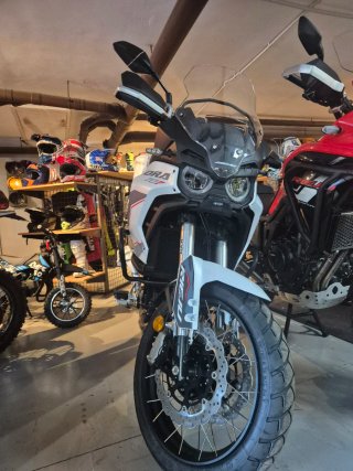 Moto Trail A2 Blanca Adventure