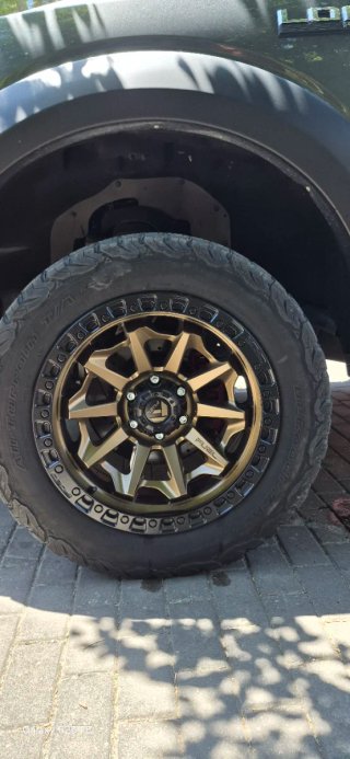 FORD F150 LOBO PLATINUM