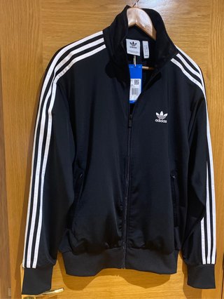 Chaqueta Adidas Negra con Rayas Blancas