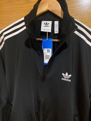 Chaqueta Adidas Negra con Rayas Blancas