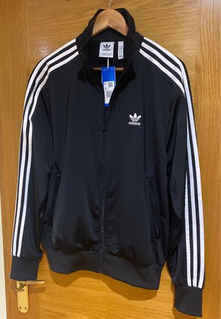 Chaqueta Adidas Negra con Rayas Blancas