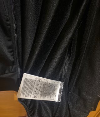 Chaqueta Adidas Negra con Rayas Blancas