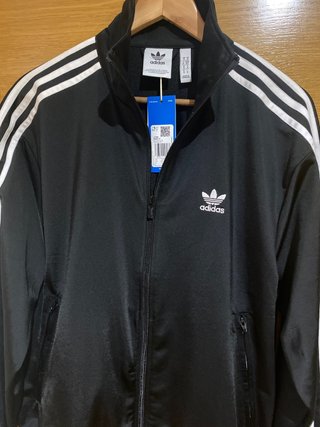 Chaqueta Adidas Negra con Rayas Blancas