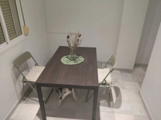 Mesa y 2 Sillas Plegables