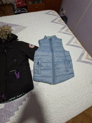 Abrigo niña Quechua negro y morado talla 4 y 5