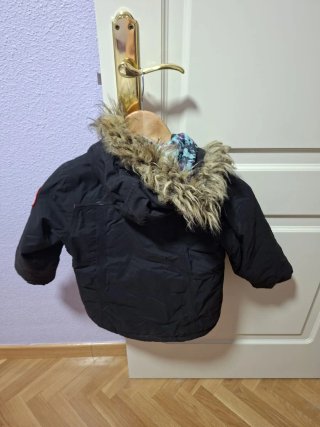 Abrigo niña Quechua negro y morado talla 4 y 5
