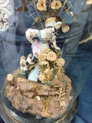 Oferta Urna cristal figura porcelana mujer años 60