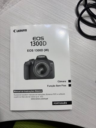Fotocamera Canon EOS 1300D + Obiettivo