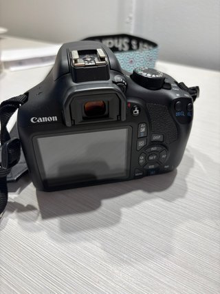 Fotocamera Canon EOS 1300D + Obiettivo