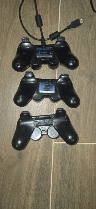 Consola PS3 Slim Nera + 3 Controller + 16 Giochi