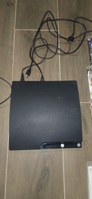 Consola PS3 Slim Nera + 3 Controller + 16 Giochi